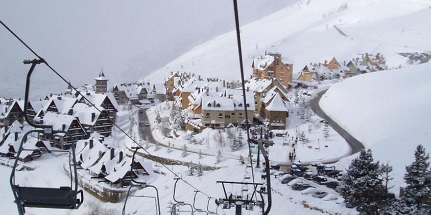 Hotel Chalet Bassibe Baqueira Beret Ngoại thất bức ảnh