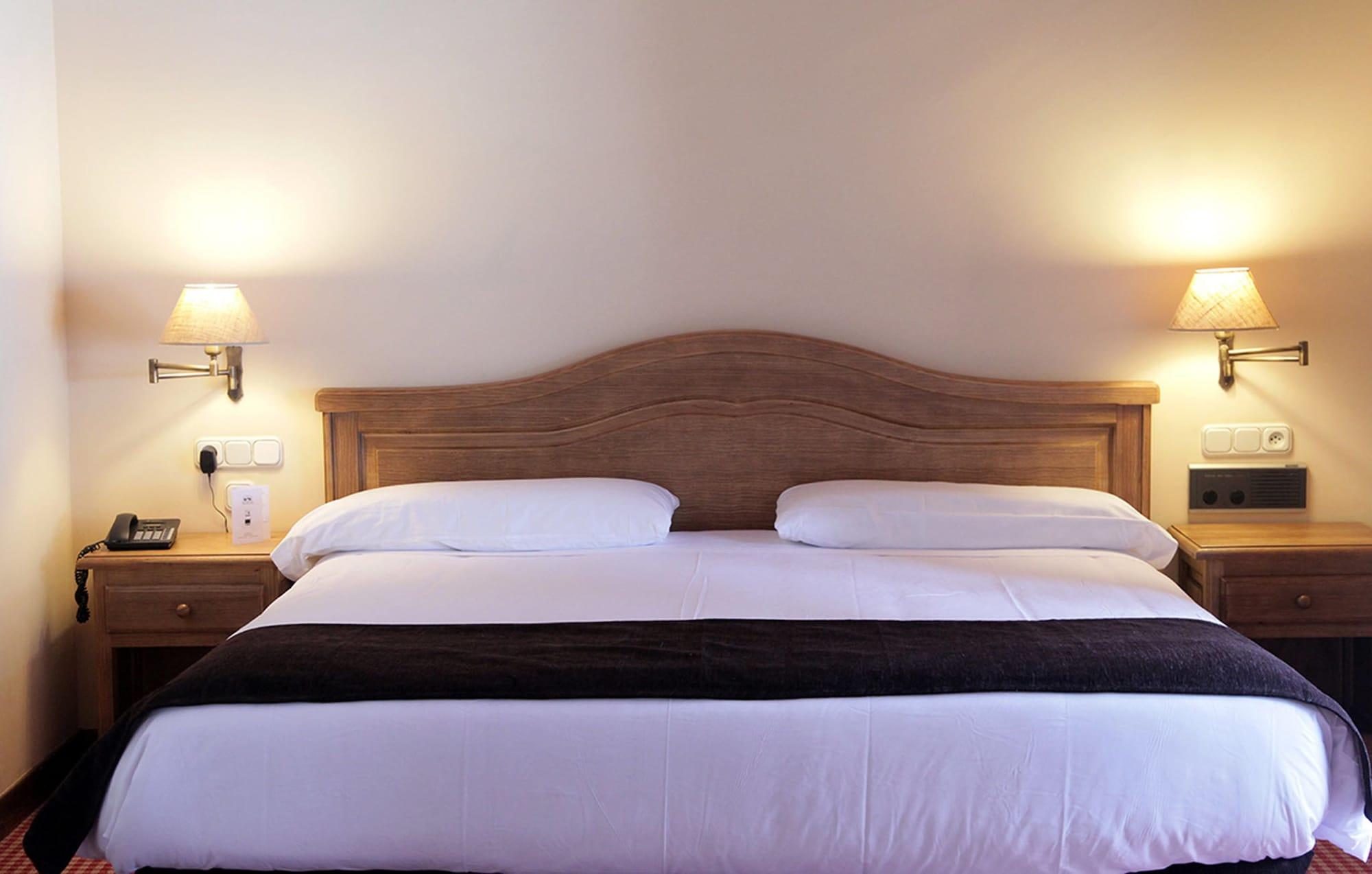 Hotel Chalet Bassibe Baqueira Beret Ngoại thất bức ảnh