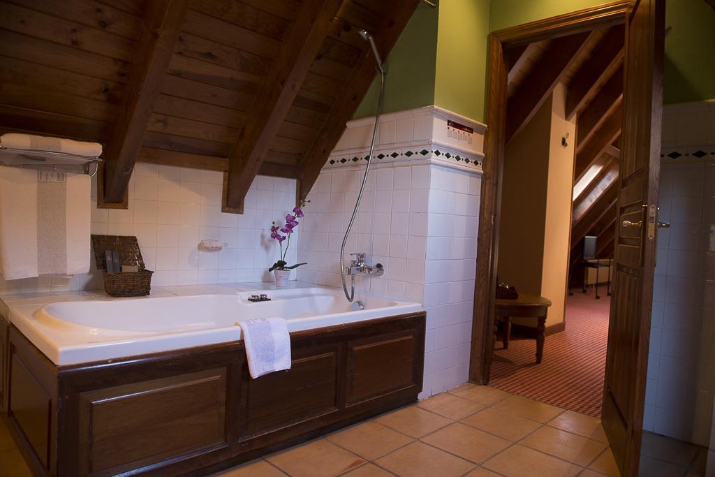 Hotel Chalet Bassibe Baqueira Beret Ngoại thất bức ảnh