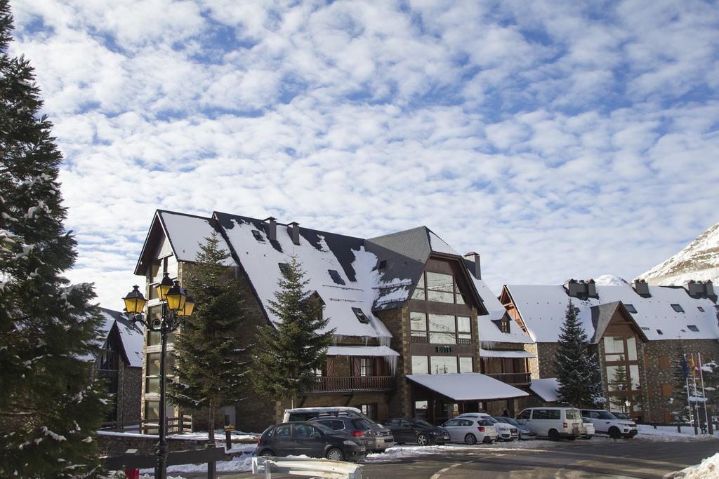Hotel Chalet Bassibe Baqueira Beret Ngoại thất bức ảnh