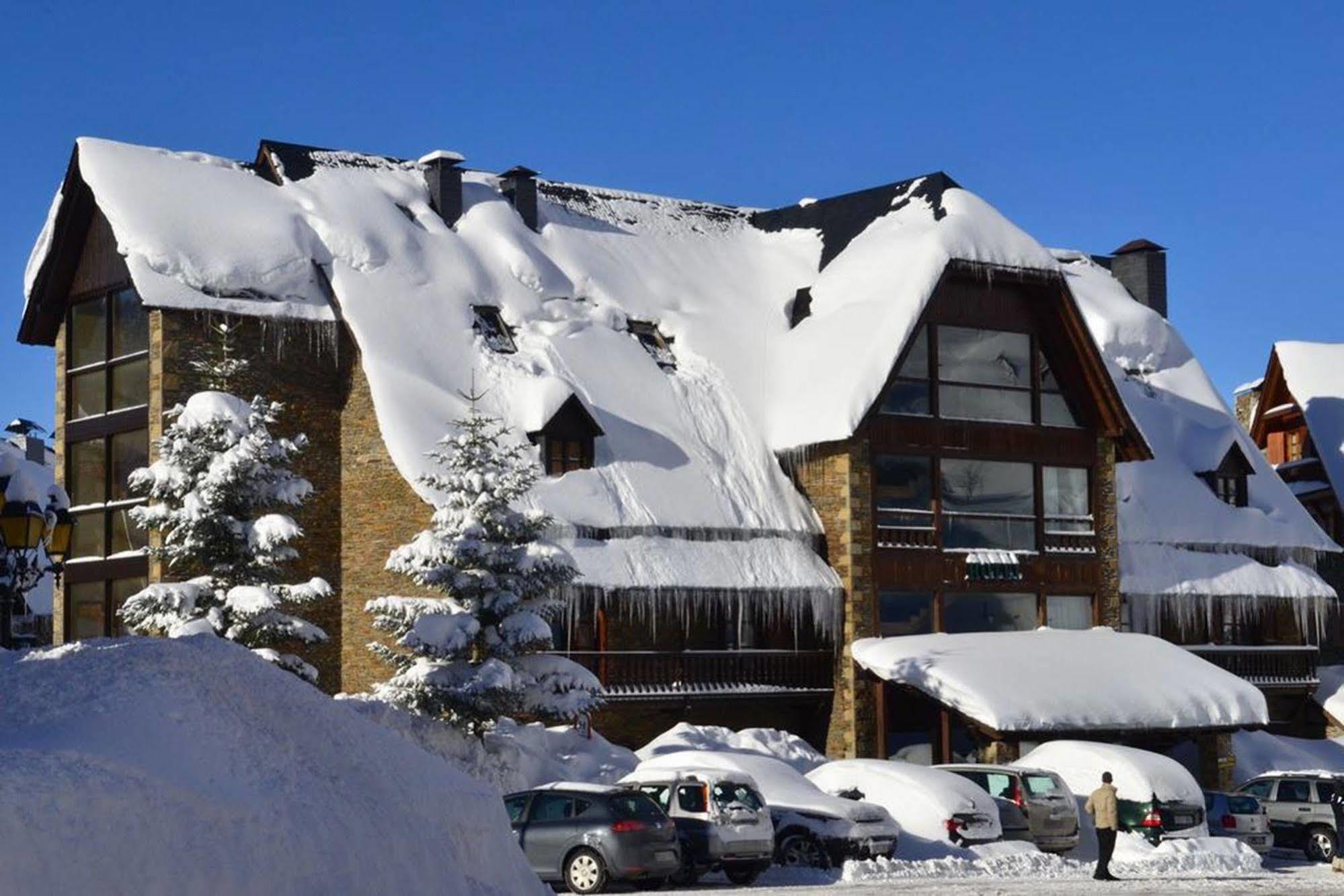 Hotel Chalet Bassibe Baqueira Beret Ngoại thất bức ảnh