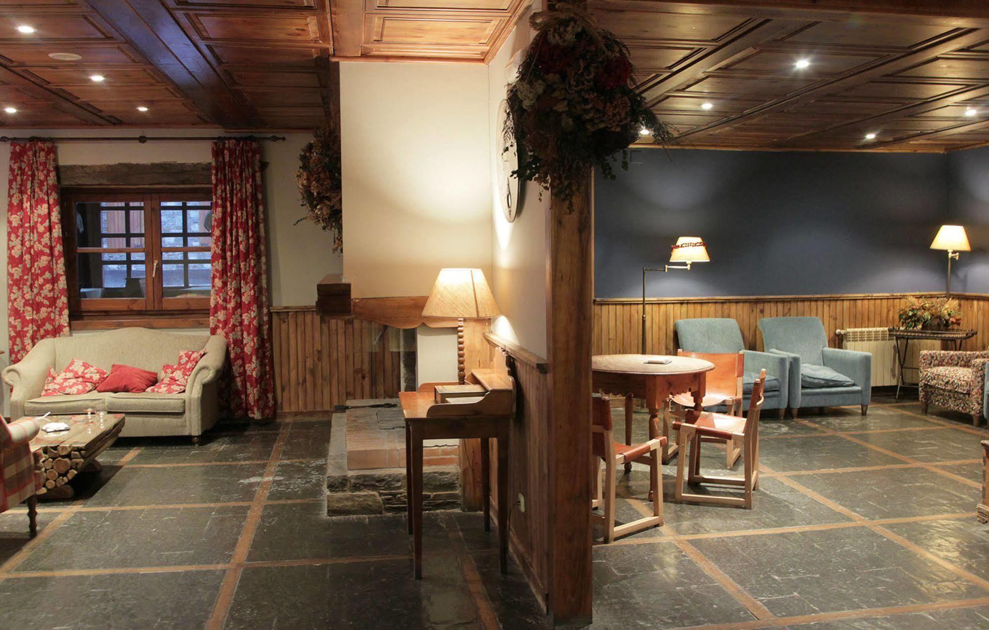 Hotel Chalet Bassibe Baqueira Beret Ngoại thất bức ảnh
