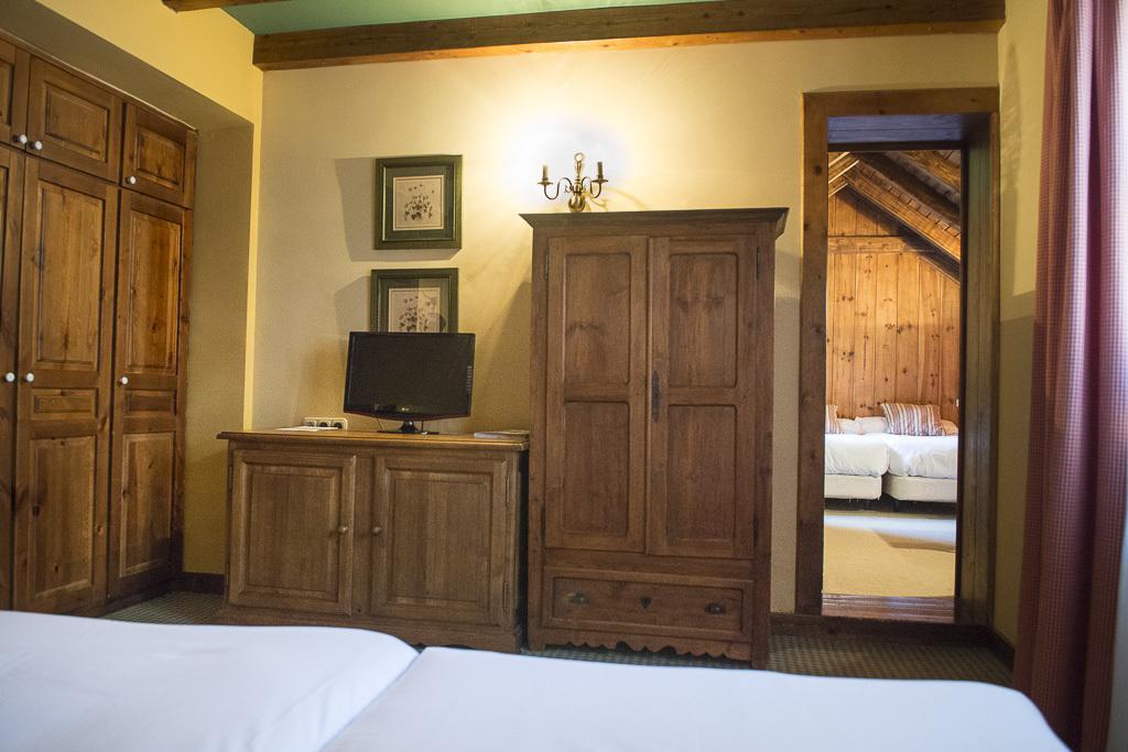 Hotel Chalet Bassibe Baqueira Beret Ngoại thất bức ảnh